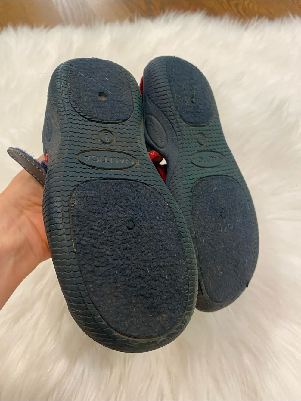 Nautica sz 9 Navy and Red Shark-Print Kids Water Shoes